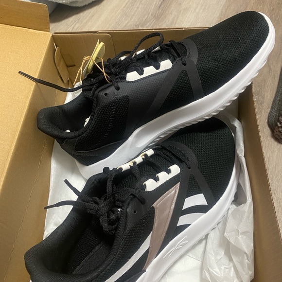 REEBOOK running shoes - Picture 3 of 4